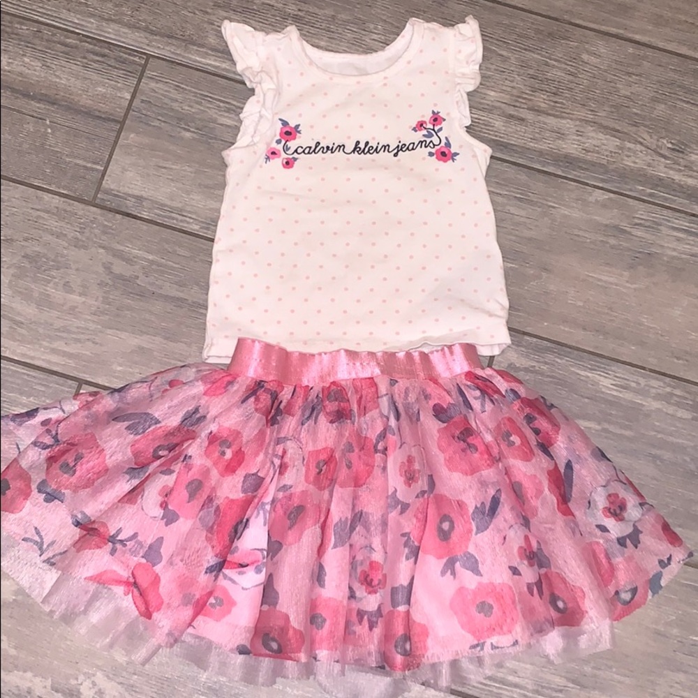 Calvin Klein Jeans Girls 2T Tutu Skirt Outfit 🌺